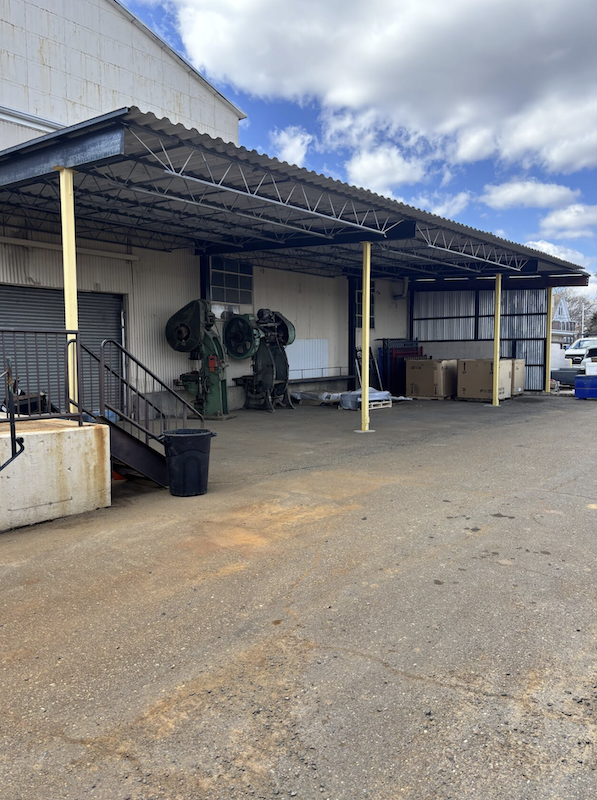 Picture of Roofed Storage Area (Left Side)